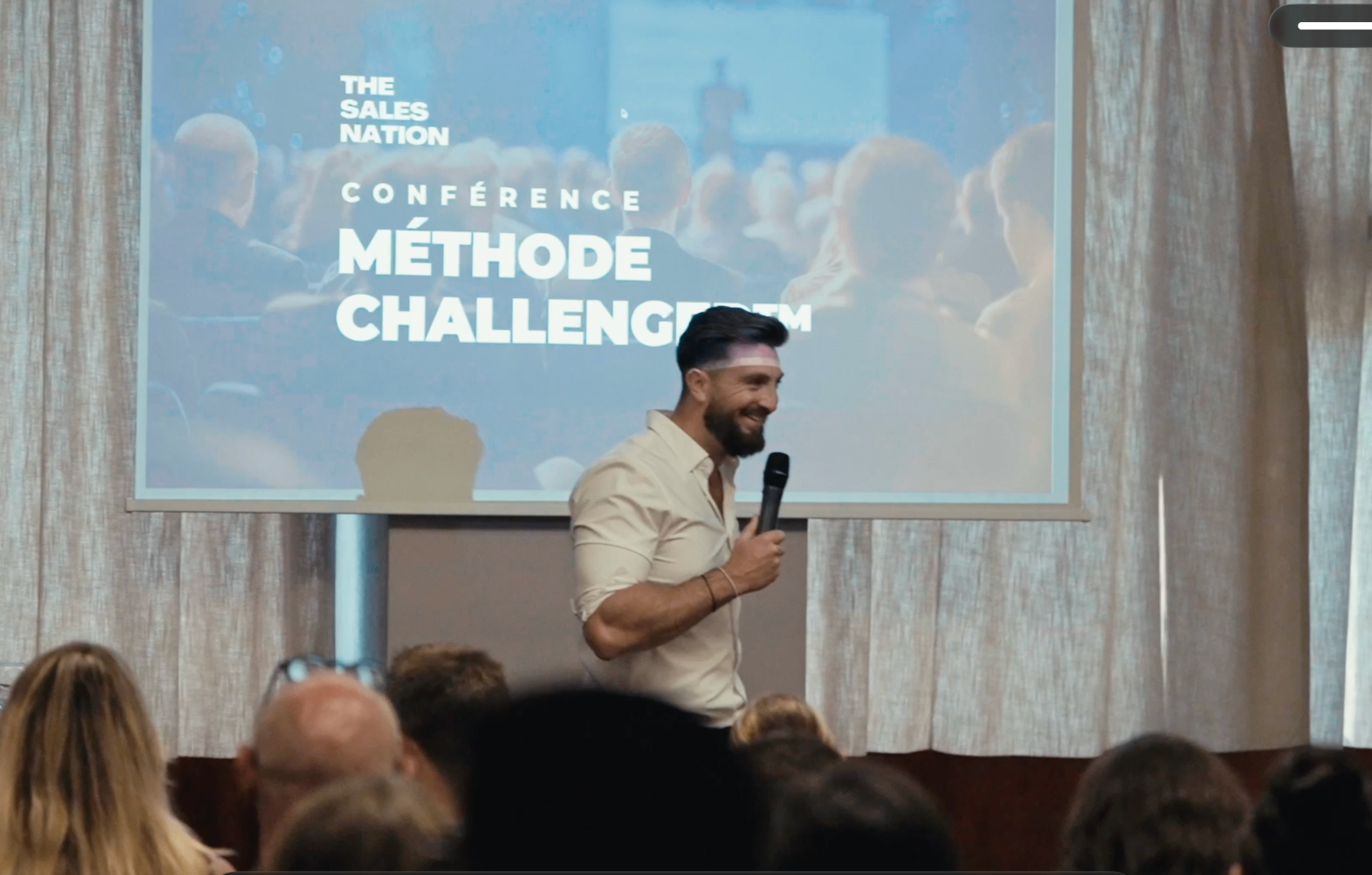 Julien en conférence